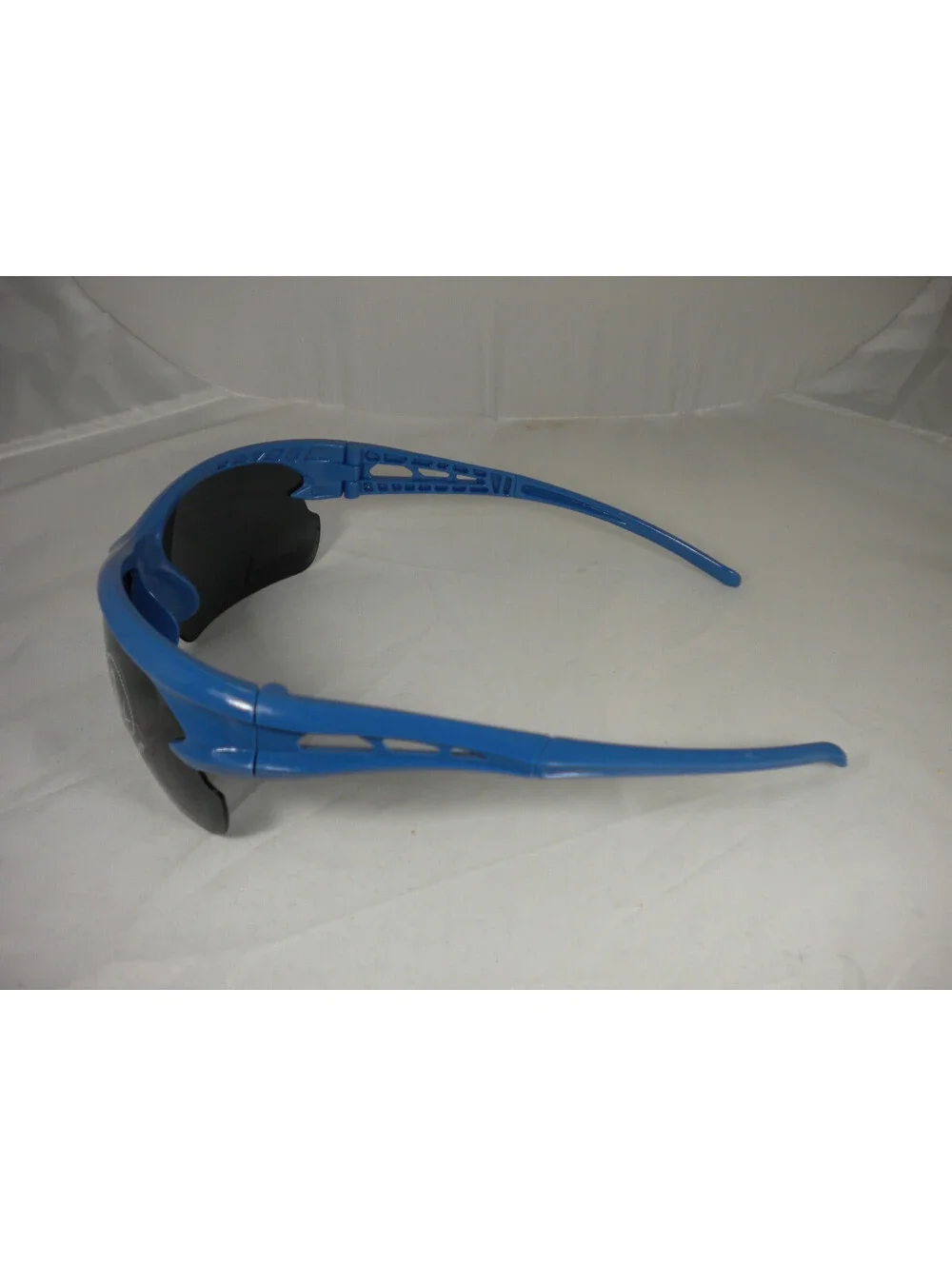 Unbranded Blue Sunglasses (UB-13)